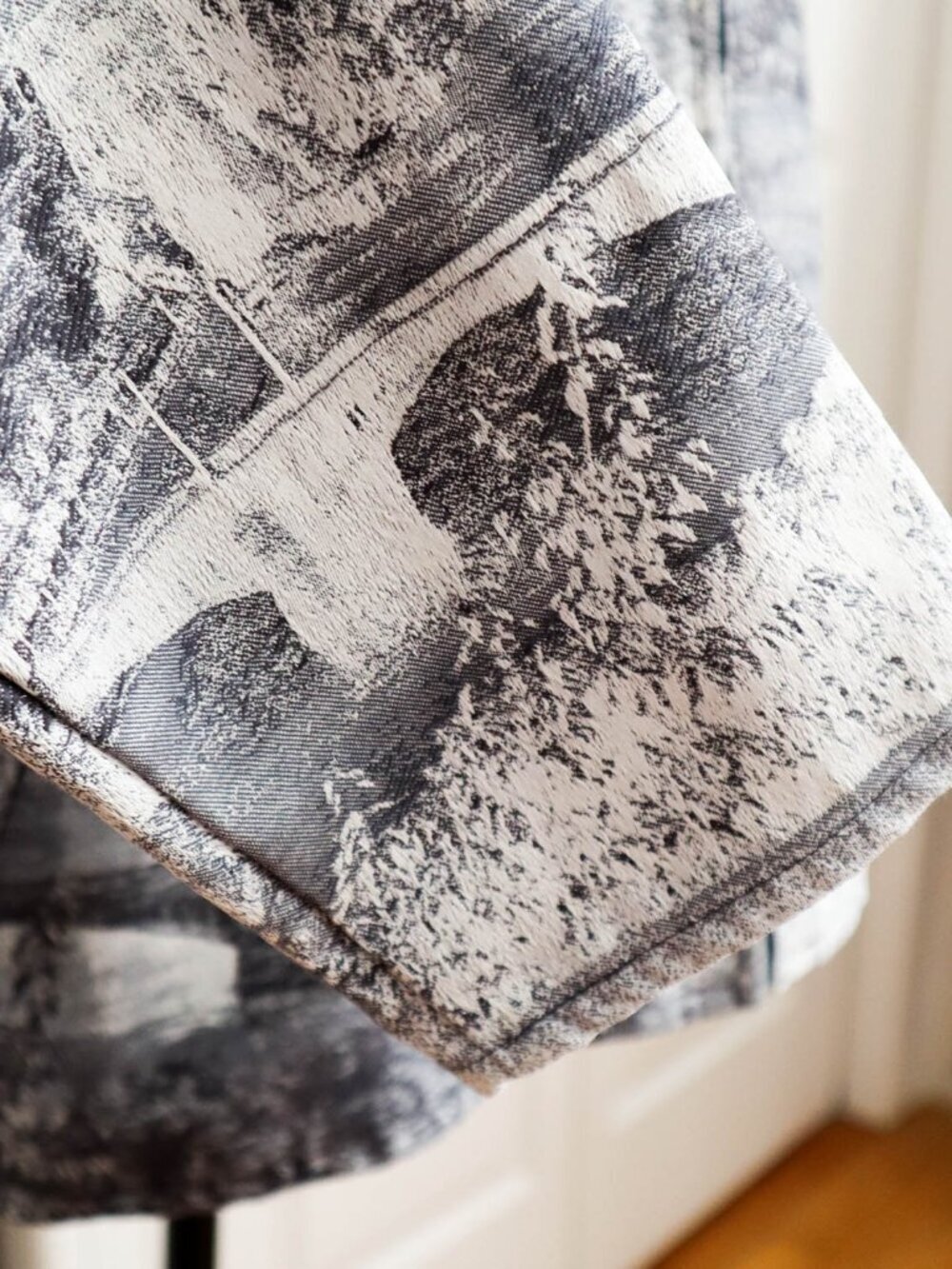 Chico's Full Zip Up Statement Jacket European Tapestry Print Sz 1 (M) Artsy - Picture 6 of 11